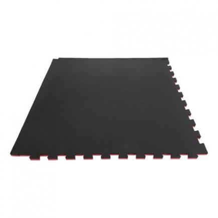 Tunturi karatemat, 100x100x2 cm, zwart/rood
