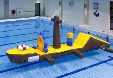 Zwembadspel piratenboot, 7,5x3,1x2,7 meter